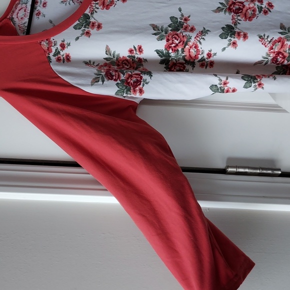 Just be long sleeve tee large white pink with flower print - Picture 3 of 10